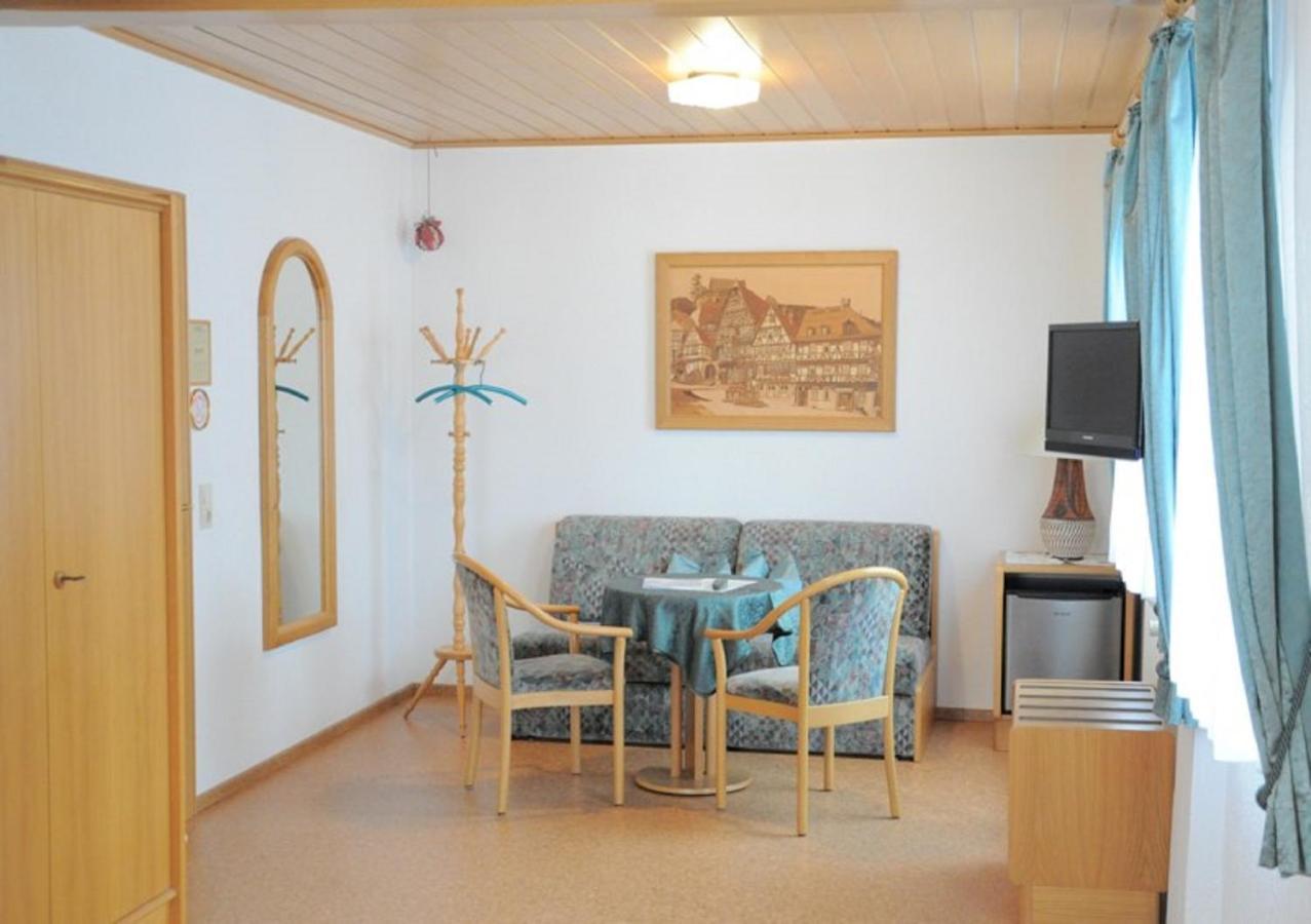 רוטנבורג אוב דר טאובר Gasthaus Tauberstube מראה חיצוני תמונה